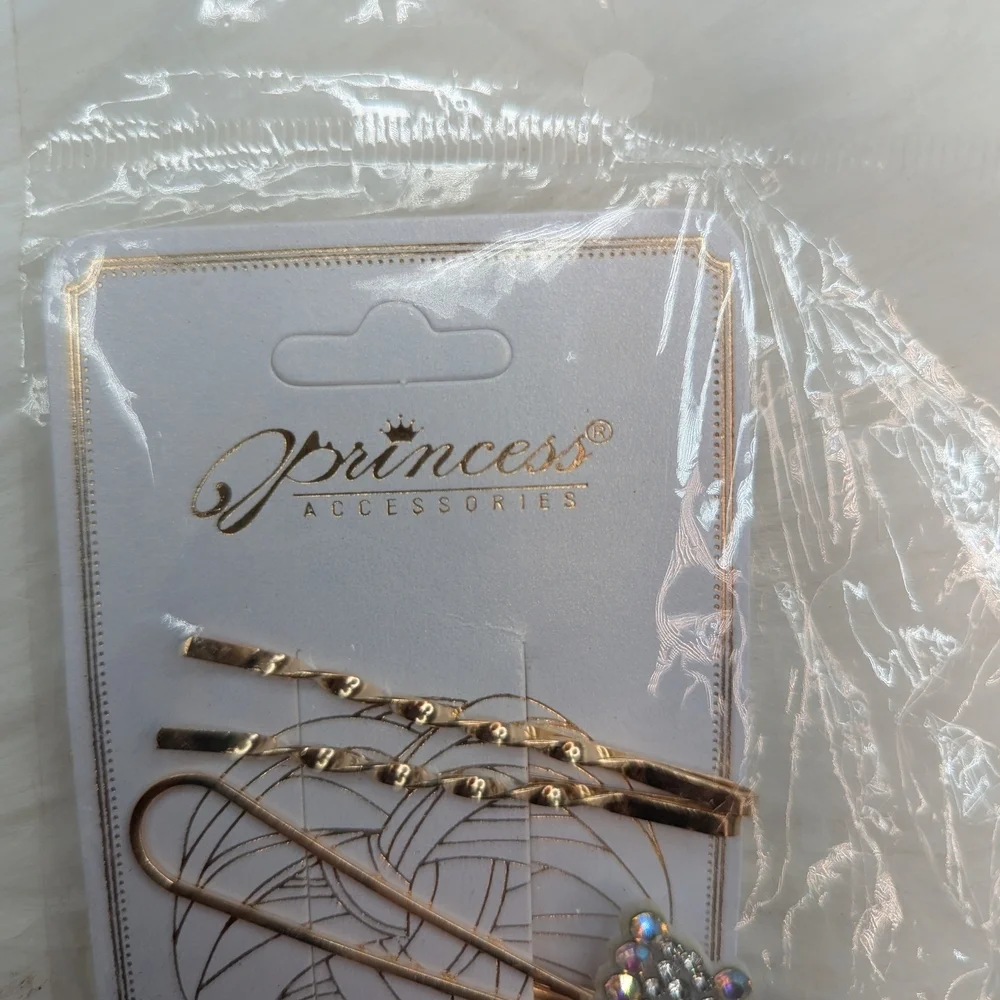 NWT Sparkling Crystal Butterfly Hair Clips